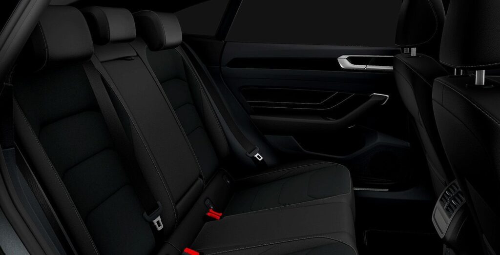 Volkswagen-Arteon-2.0-TDI-DSG-R-Line-interior-trasera