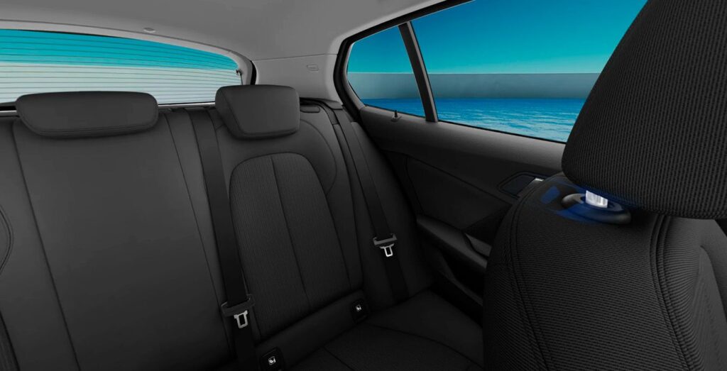 BMW-Serie-1-118i-Corporate-Automatico-136CV-interior-trasera