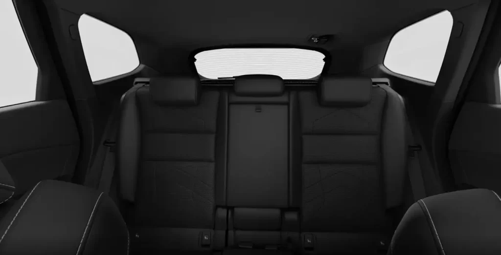 BMW-X1-sDrive20d-interior-trasera