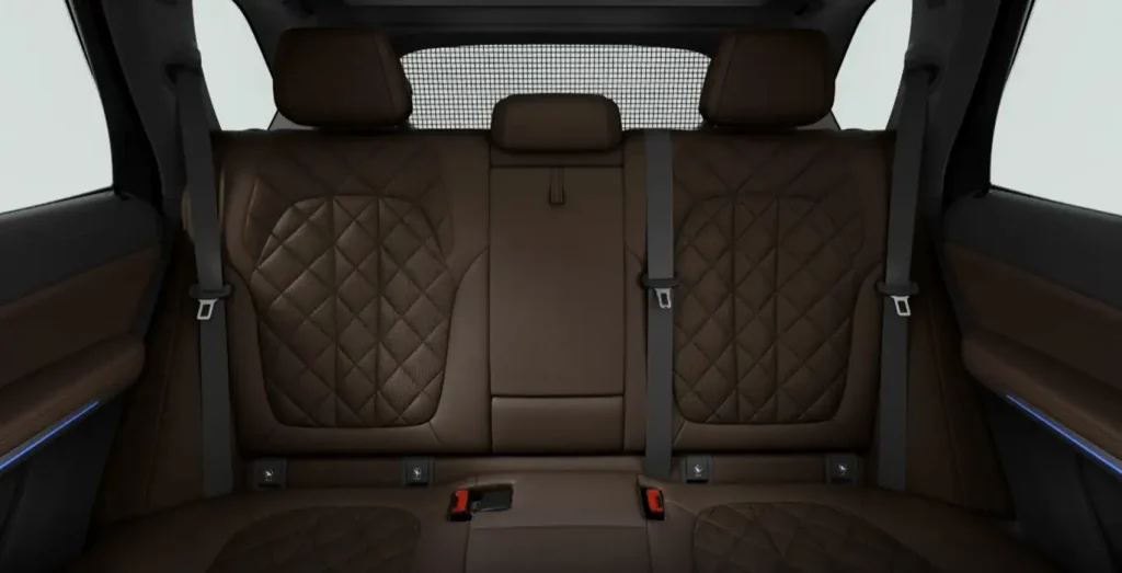 BMW-X5-xDrive30d-interior-trasera