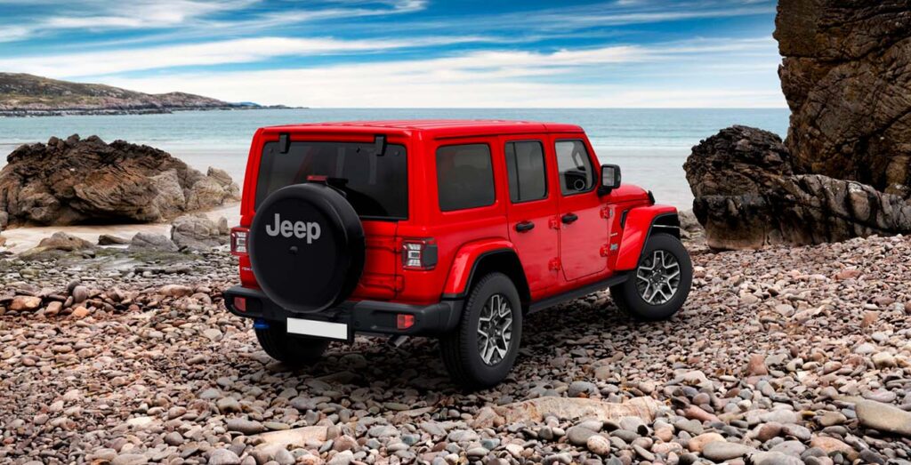 Vista trasera del Jeep Wrangler Sahara 2.0 TC GME disponible en renting en Madrid