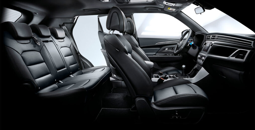KGM Korando G15 GLP Urban Plus 4x2 interior, renting en Madrid
