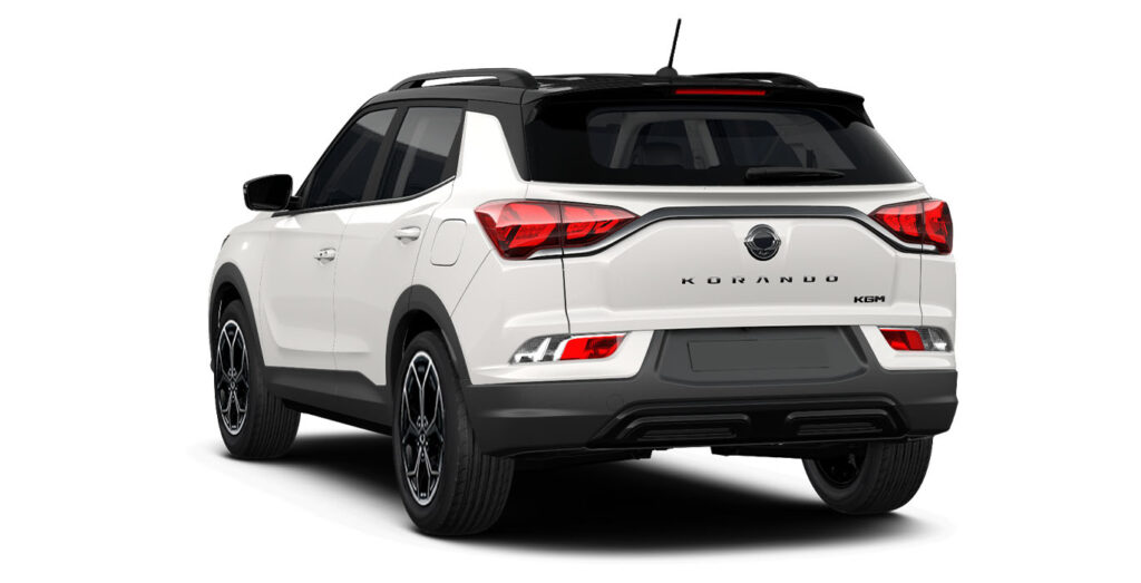 Vista trasera del KGM Korando G15 GLP Urban Plus 4x2 en renting
