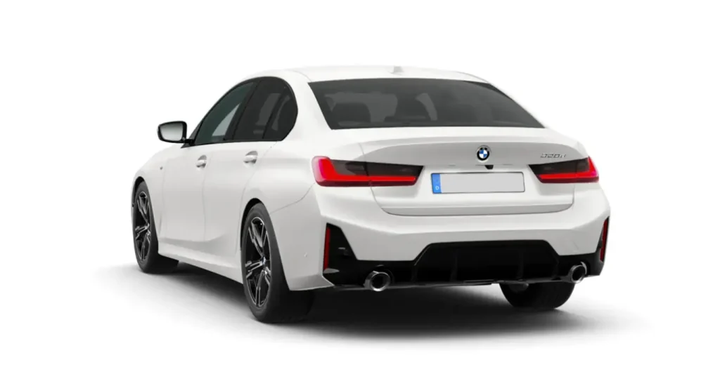 BMW Serie 3 320d visto de espaldas, coche de renting disponible en Renting Madrid