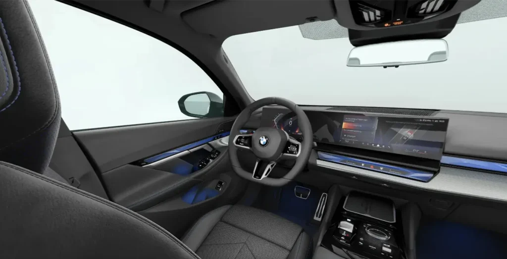 BMW Serie 5 520d Touring, interior delantero con salpicadero y asientos
