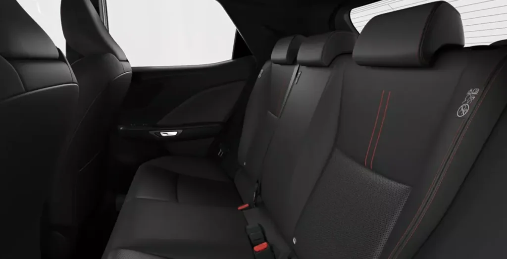 Lexus-LBX-1.5-Elegant-HEV-interior-trasera