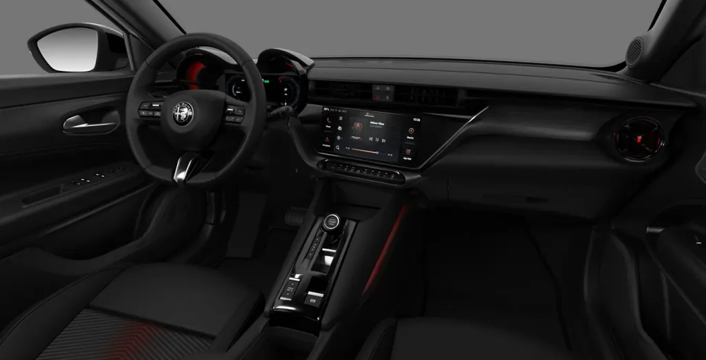 ALFA-ROMEO-Junior-Ibrida-Speciale-interior-delantera