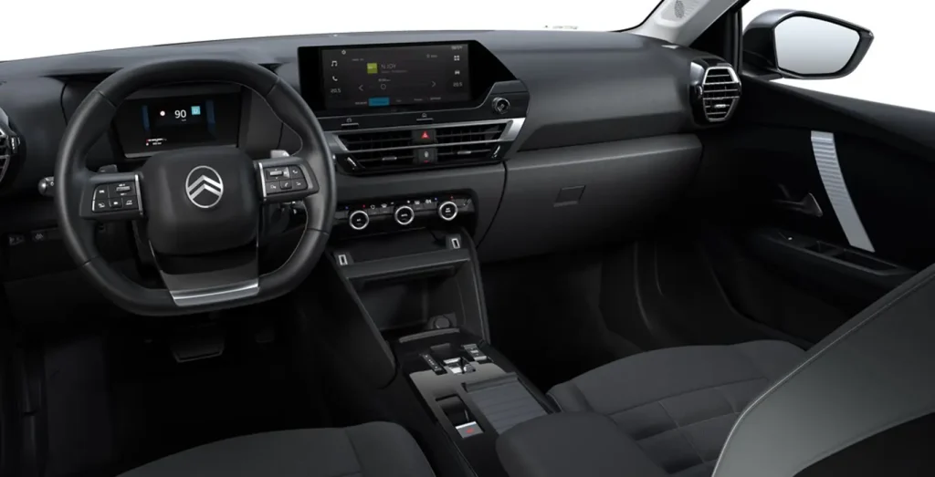 Interior delantero del Citroën C4 Hybrid Plus con salpicadero y controles