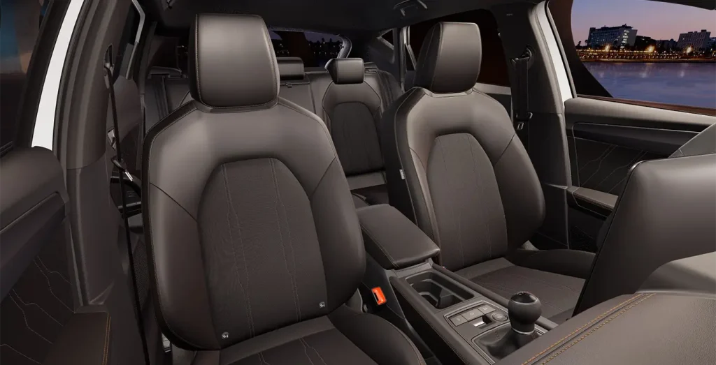 Cupra-Leon-1.5-TSI-110kW-interior-trasera