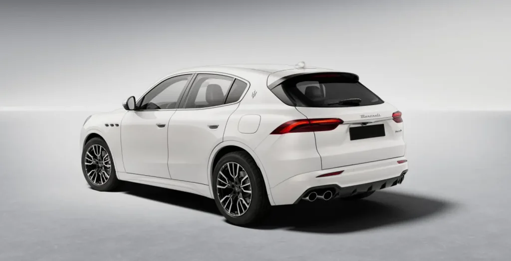 Maserati Grecale 300 QS, vista trasera del SUV deportivo