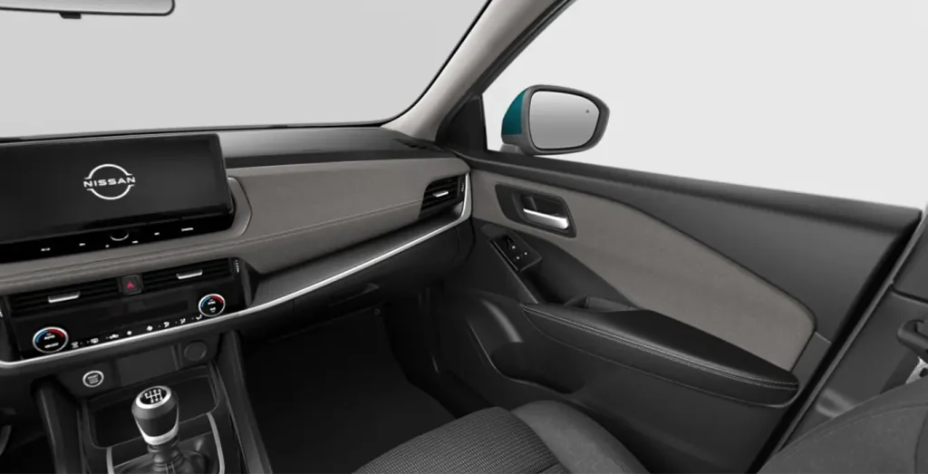Interior delantero del NISSAN Qashqai, volante y salpicadero