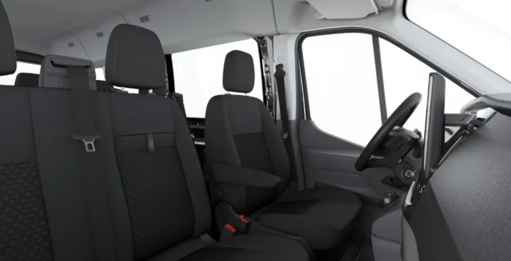 Interior trasero Ford Transit Kombi 350 L3 Trend con asientos