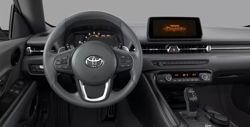Toyota-GR-Supra-3.0T-250kW-340CV-Performance-AT8-interior-delantera