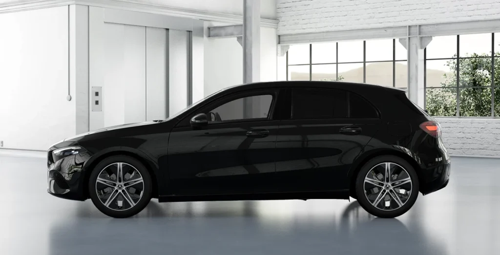 Mercedes-Benz-Clase-A-200d-lateral.webp