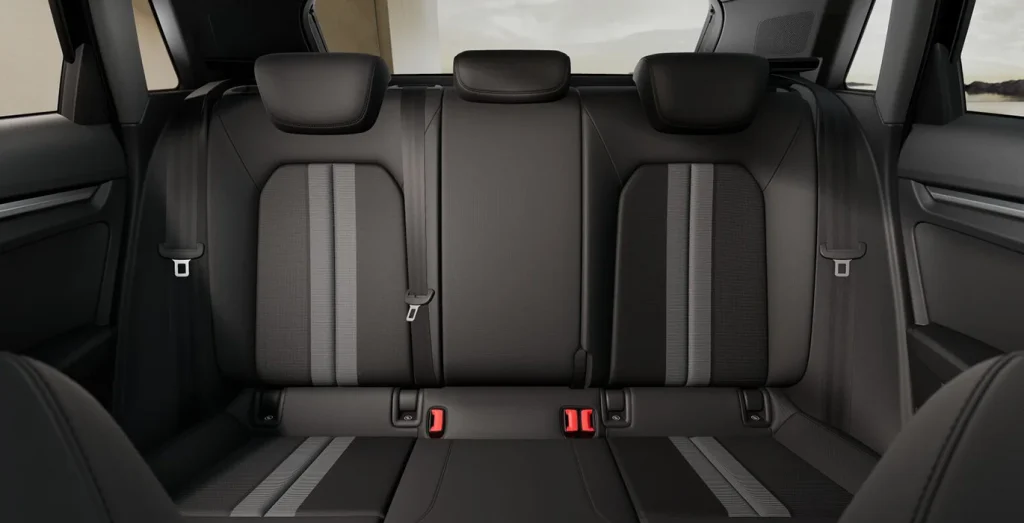 Asientos traseros del Audi A3 Sportback 30 TFSI Advanced con espacios amplios
