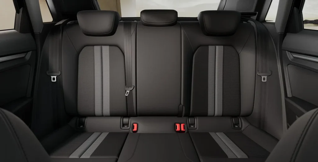 Audi-A3-Sportback-Advanced-TFSI-e-204CV-S-Tronic-interior-trasera.webp