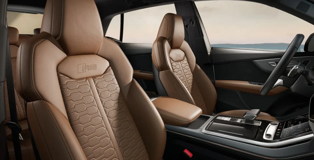 Audi-RS-Q8-441kW-TipTronic-interior-delantera-II.webp