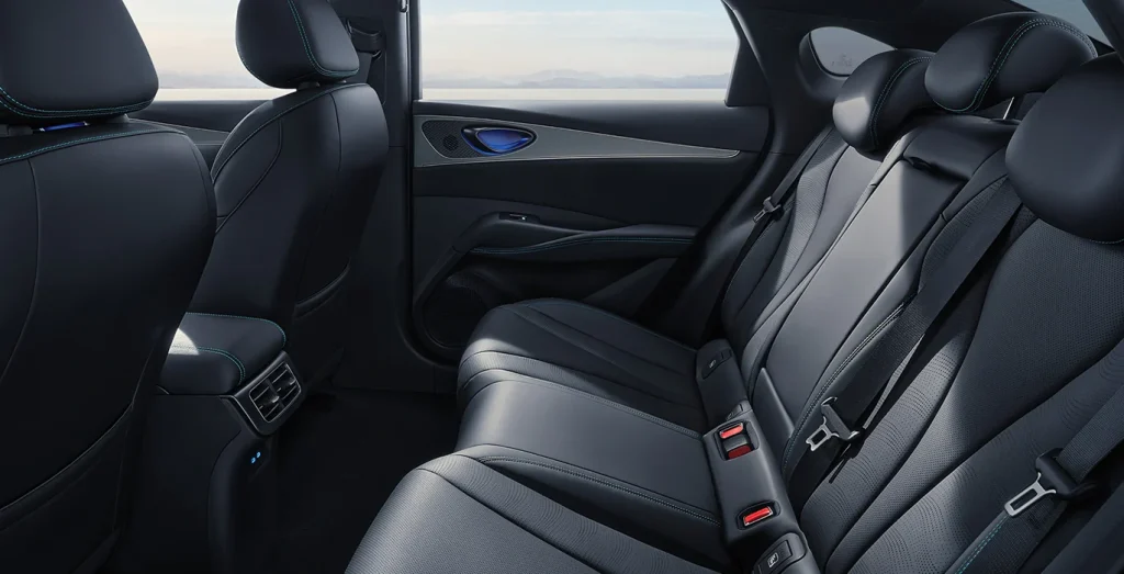 Interior trasero del BYD Seal 6 DM-I Boost, espacio y comodidad para pasajeros