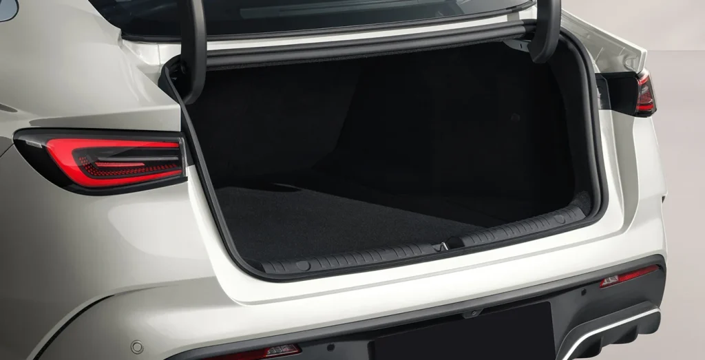 Maletero del BYD Seal 6 DM-I Boost, capacidad de almacenaje y espacio interior