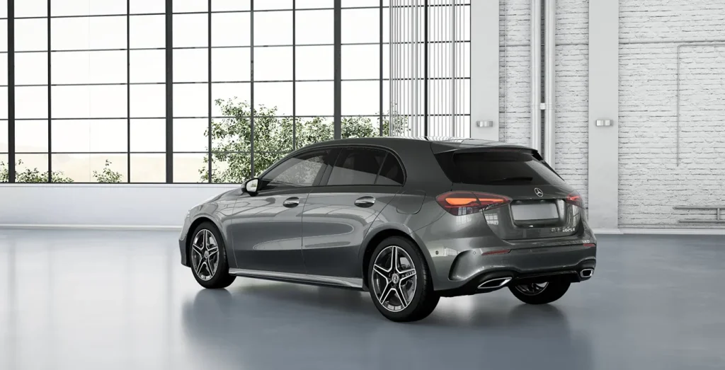 MERCEDES-BENZ-CLASE-A-A-250-e-con-tecnologia-hibrida-EQ-trasera.webp