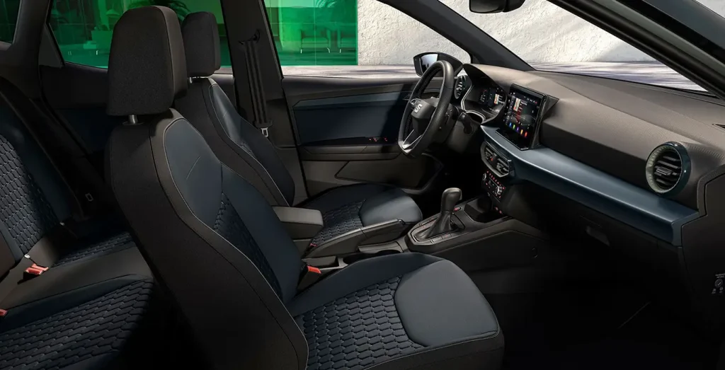Seat Arona 1.0 TSI Style Plus interior asientos delanteros