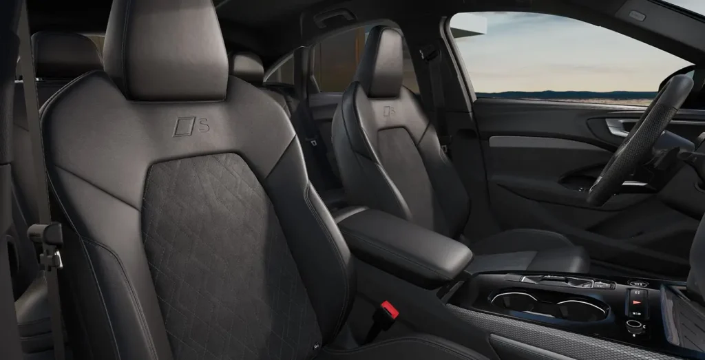 Audi-A5-TDI-150kW-204CV-Black-Line-interior-delantera-II.webp