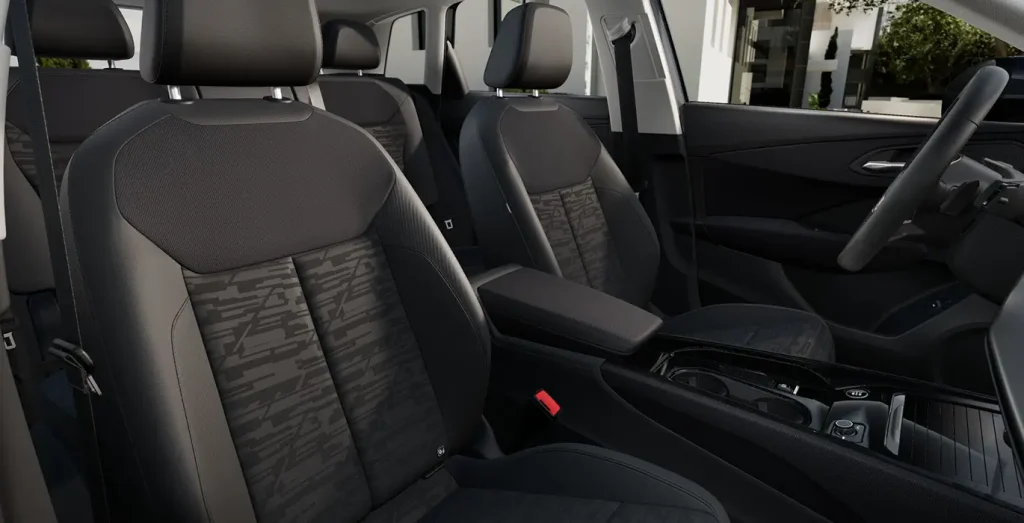 Audi Q3 Advanced TFSI 110kW S-Tronic interior delantero