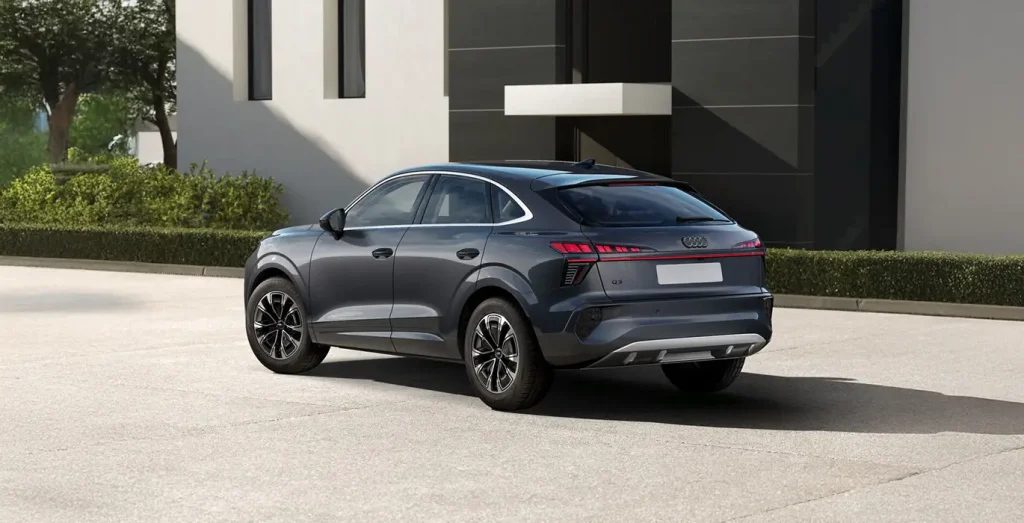 Audi-Q3-Sportback-Advanced-TFSI-110kW-S-Tronic-trasera-gris.webp