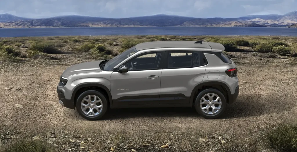Jeep Avenger E-Hybrid Altitude gris vista lateral