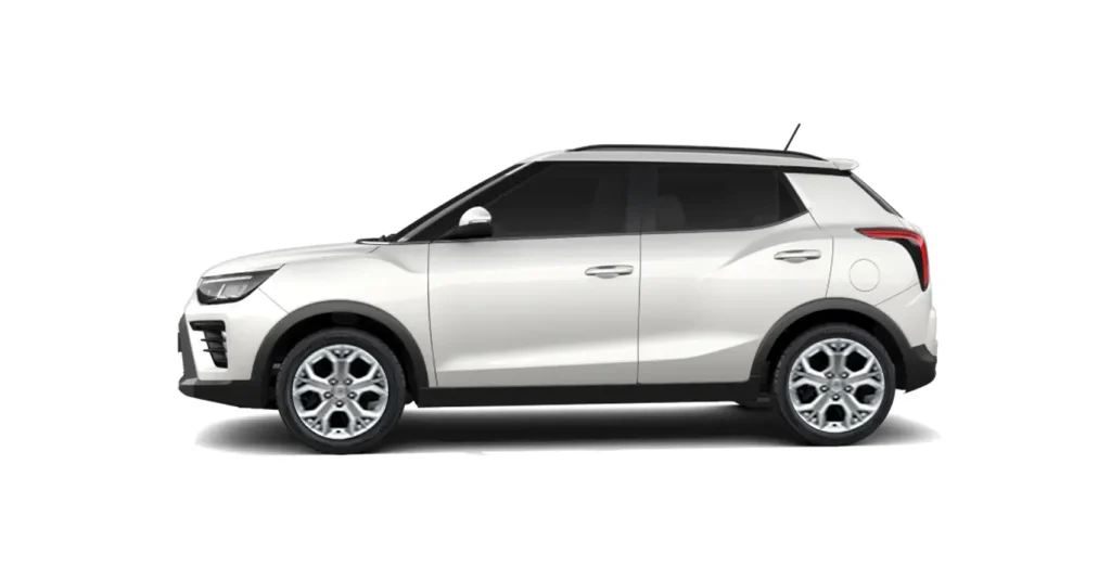 SsangYong Tivoli G15 Urban Plus 4x2 blanco vista lateral