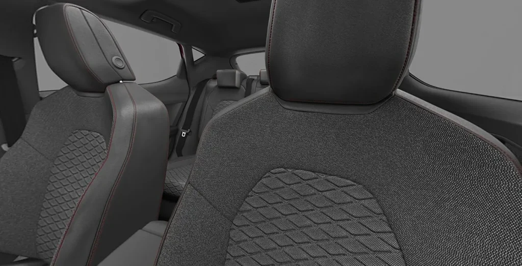 Interior trasero del Seat León 1.5 TSI 150CV FR Special Edition