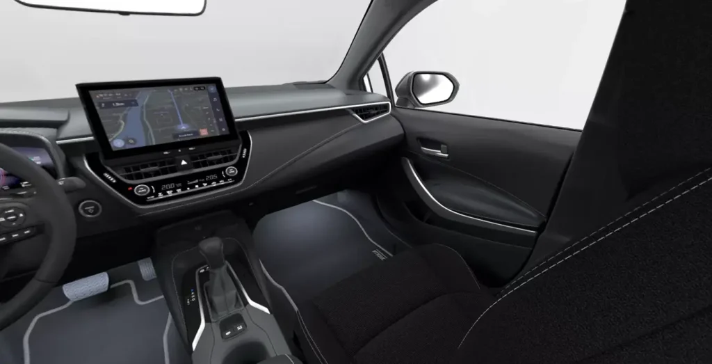 Interior delantero del Toyota Corolla 140H Active
