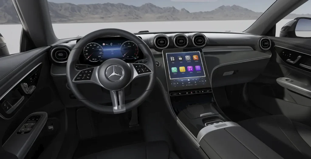 Mercedes-Benz-CLE-Cabrio-200D-interior-delantera.webp