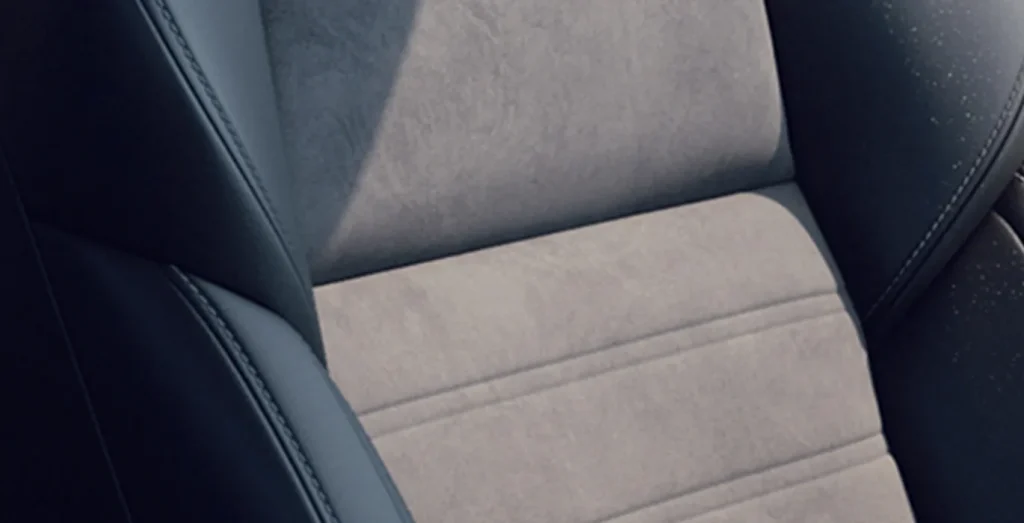 Detalle de tapicería interior del Mitsubishi Outlander PHEV