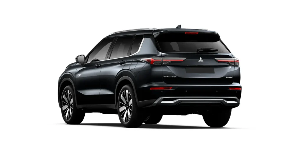 Vista trasera del Mitsubishi Outlander PHEV Kaiteki negro
