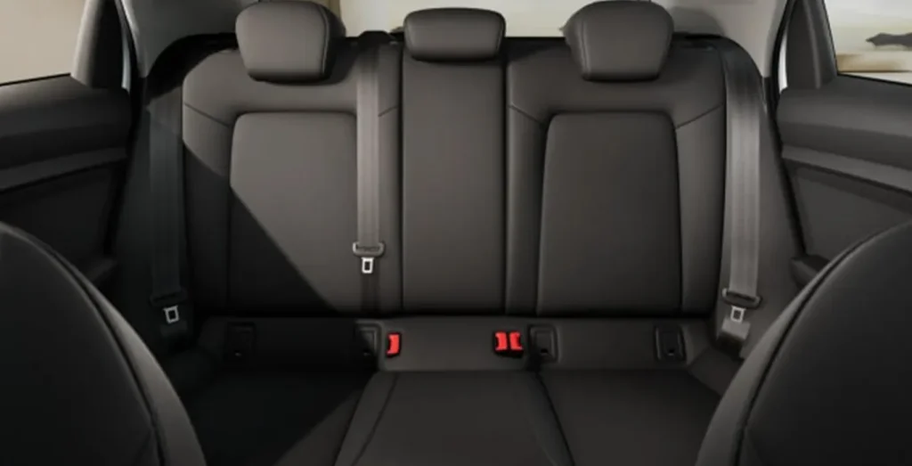 AUDI-A1-Sportback-Adrenalin-30-TFSI-S-Tron-85kW-interior-trasera.webp