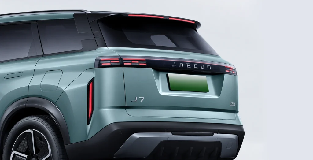 Vista trasera Jaecoo 7 HEV sedán híbrido 224 CV tracción delantera