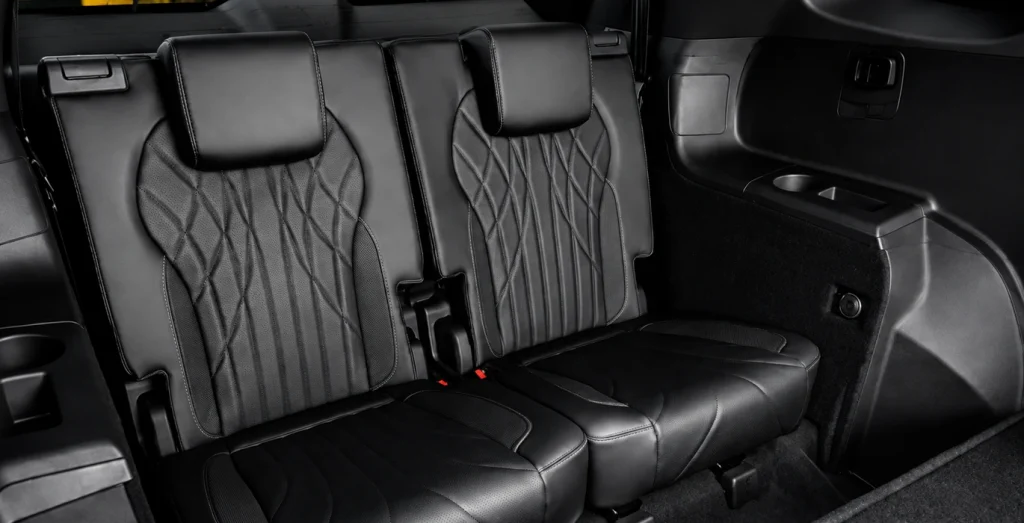 Interior trasera Jaecoo 8 PHEV 7 plazas sedán híbrido enchufable