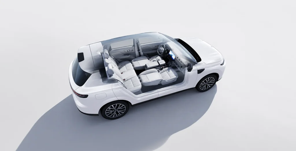 Vista lateral Leapmotor B10 coche eléctrico compacto BEV