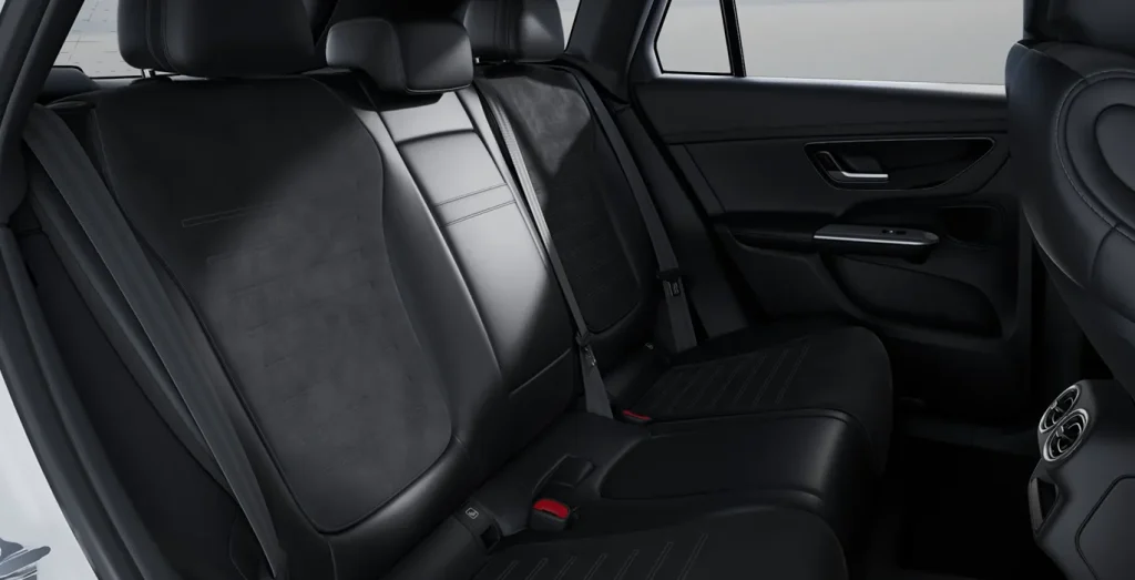Mercedes-Benz-GLC-220D-4MATIC-interior-trasera.webp