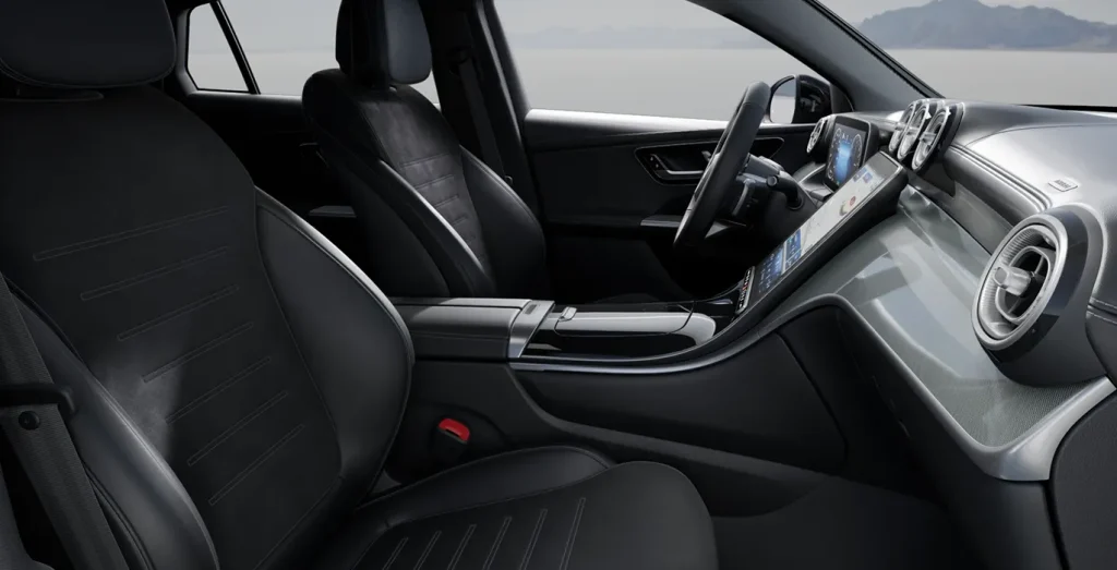 Mercedes-Benz-GLC-Coupe-300-de-4MATIC-interior-delantera-II.webp