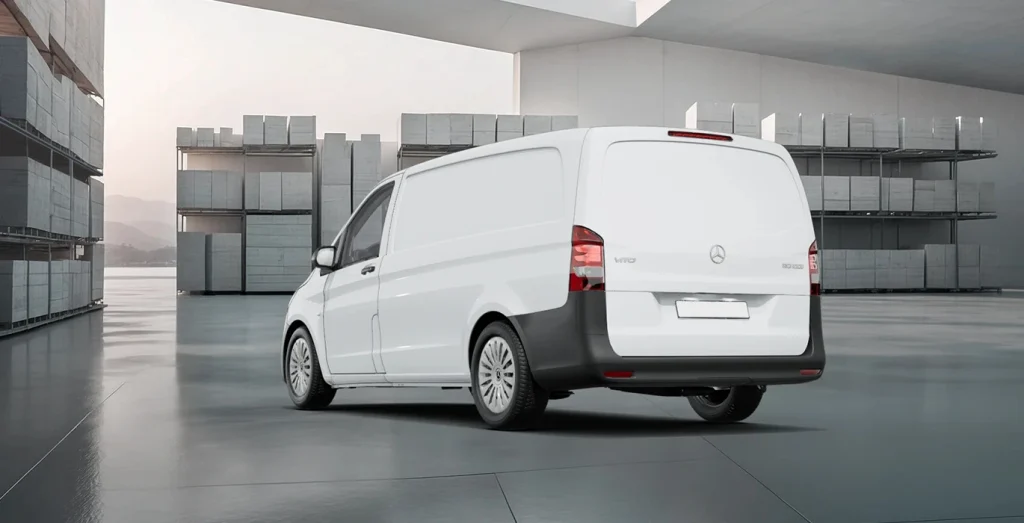 Mercedes-Benz-Vito-110CDI-75kW-Furgon-Pro-Larga-blanco-trasera.webp