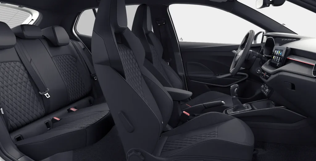 Skoda-Fabia-1.5-TSI-110kW-150CV-DSG-Plus-interior-trasera.webp