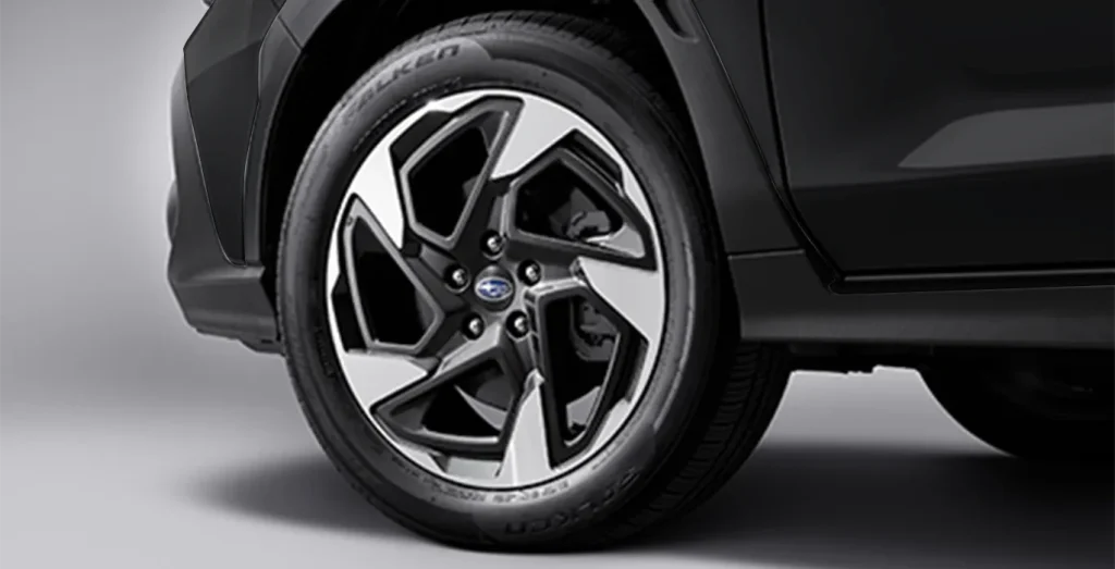 Subaru-Crosstrek-2.0i-Hybrid-Field-CVT-rueda-negro.webp