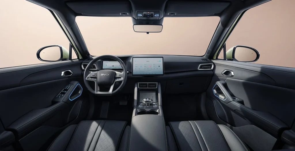 BYD-Atto-2-DM-i-Boost-156kW-interior-delantera.webp