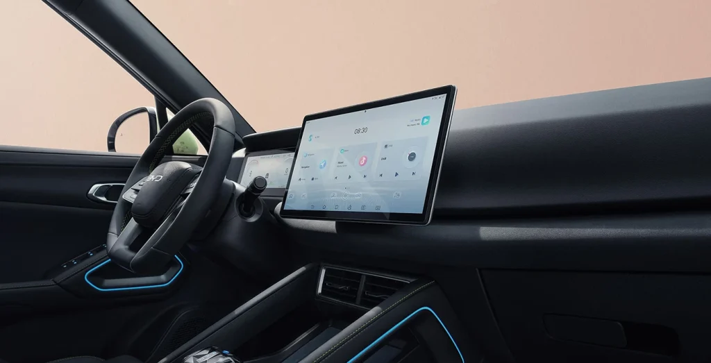 BYD-Atto-2-DM-i-Boost-156kW-interior-delantera-II.webp