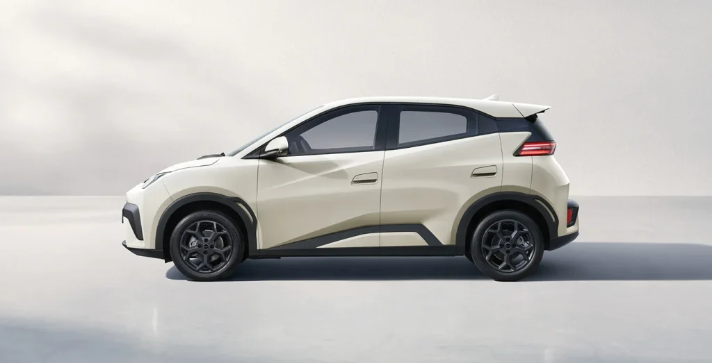 BYD-Dolphin-Surf-Boost-lateral.webp