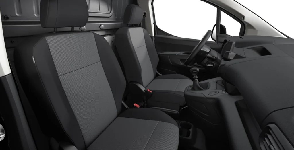 Citroen-Berlingo-Talla-M-BlueHDI-100cv-II-van-interior-trasera.webp
